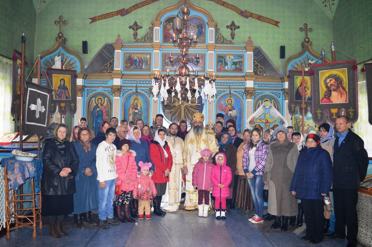 ps-antonie-de-orhei-la-biserica-adormirea-maicii-domnului-din-climauti-donduseni-23-octombrie-2016-12