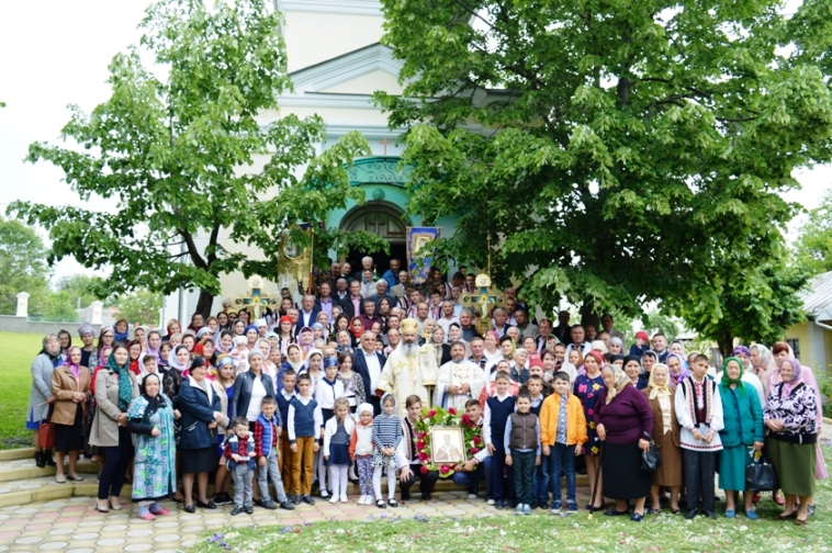 ps-antonie-de-orhei-la-parohia-sf-ier-nicolae-din-sadova-calarasi-22-mai-2017