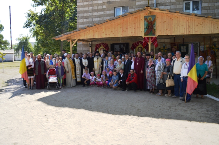 ps-antonie-de-orhei-la-parohia-sfantul-apostol-andrei-din-ungheni-31-august-2017-0