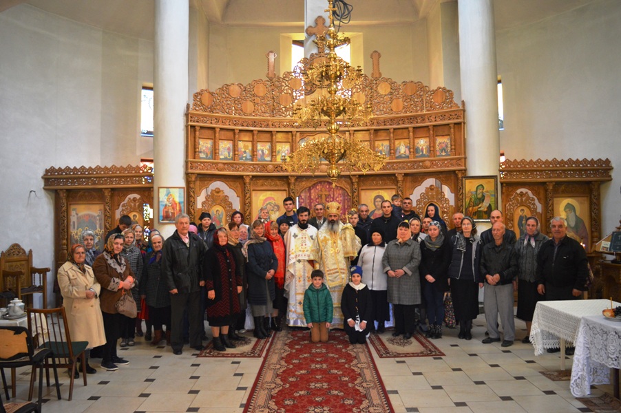 ps-antonie-de-orhei-la-parohia-sfantul-vasile-de-la-poiana-marului-orhei-15-octombrie-2017-