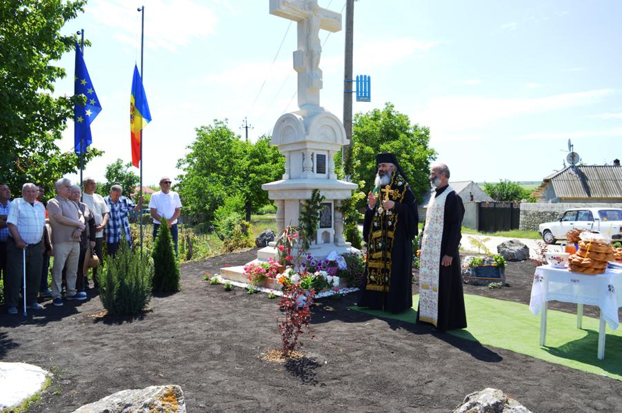 ps-antonie-episcop-ales-se-balti-la-parohia-sfanta-parascheva-din-jeloboc-orhei-27-mai-2018-0-0