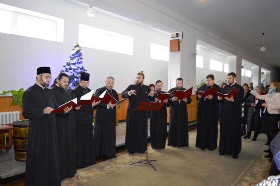 ps-antonie-episcop-de-balti-si-corul-preotesc-misonar-al-episcopiei-de-balti-la-universitatea-din-balti-18-decembrie-2018-0