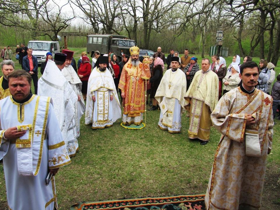 slujire-arhiereasca-la-manastirea-sfintii-mucenici